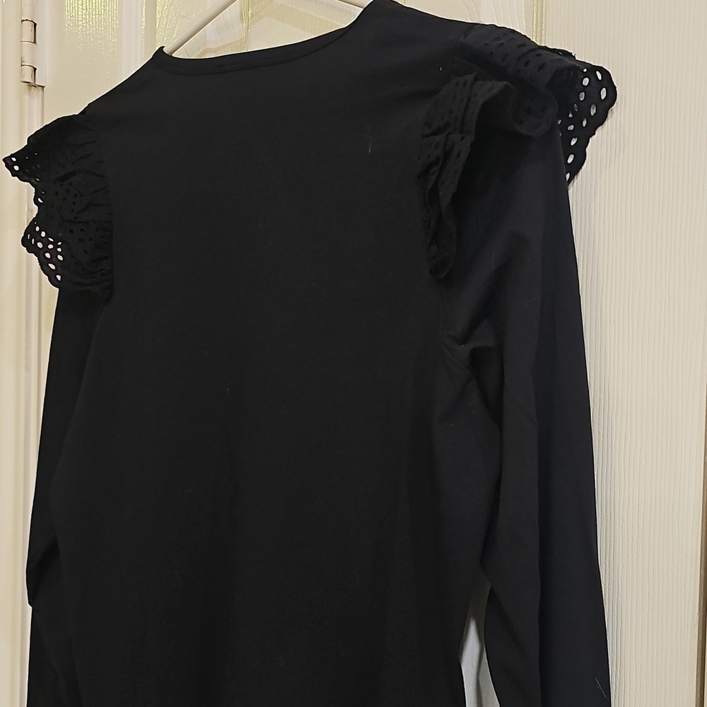 New Joe's Jeans Eyelet Embroidered Ruffle Feminine Cozycore Top Black Large - Picture 13 of 13